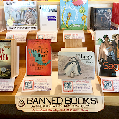 Banned Books Week 2021, Cedar Hills Crossing